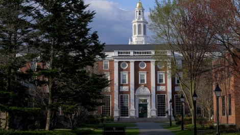 Chính quyền Trump tăng cường rà soát đơn xin thị thực liên quan tới Đại học Harvard