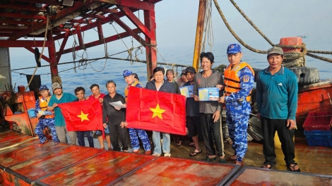 Hải đoàn 11 tuyên truyền, giáo dục thông qua các hoạt động