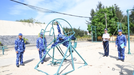 Vùng Cảnh sát biển 2 nâng cao chất lượng huấn luyện điều lệnh, thể dục thể thao