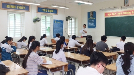 Cần luật hóa việc dạy thêm tự phát.