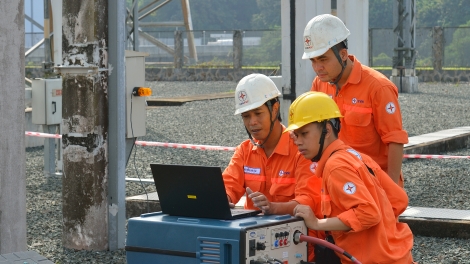 Giá bán lẻ điện bình quân tăng thêm 4,8%: Tăng cường tiết kiệm điện và kiểm soát giá cả hàng hoá