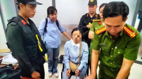 Bắt khẩn cấp 2 phụ nữ vì hành vi gây rối trật tự và gây thương tích