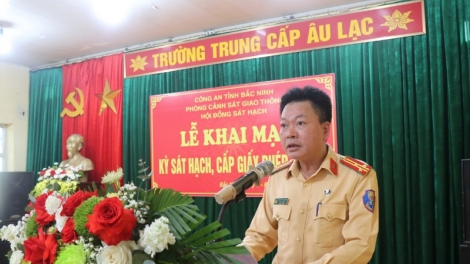 Công an Bắc Ninh lần đầu tổ chức sát hạch và cấp giấy phép lái xe