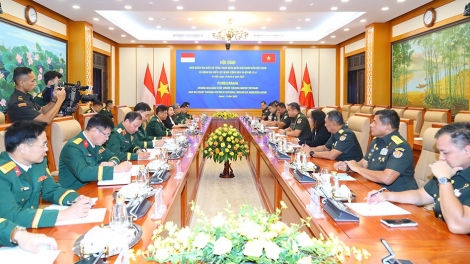Thượng tướng Nguyễn Văn Nghĩa hội đàm với Tư lệnh Lục quân In-đô-nê-xi-a