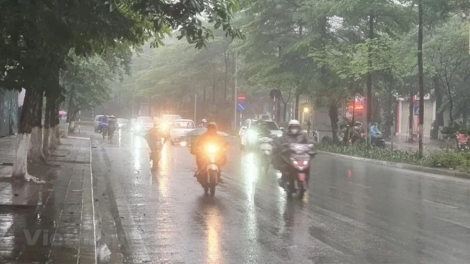 Thời tiết ngày 20/5: Bắc Bộ, Nam Bộ còn mưa dai dẳng; Trung Bộ có nơi nắng nóng gay gắt