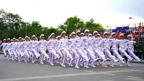 Gần 200 cán bộ, chiến sĩ Hải quân tham gia diễu binh, diễu hành kỷ niệm 70 năm giải phóng Hải Phòng