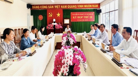 Chánh văn phòng UBND Cần Thơ bị kỷ luật cảnh cáo