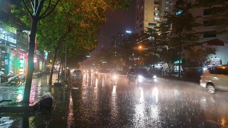 Thời tiết ngày 10/5: Hà Nội có mưa rào và dông rải rác, cục bộ có mưa to