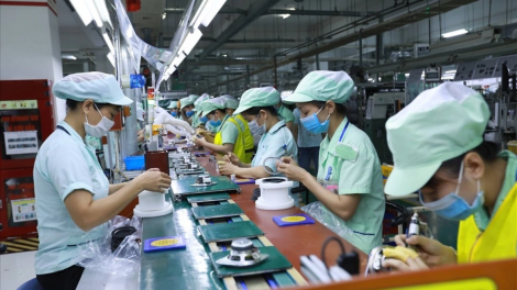 Công nhân Việt Nam tiên phong bước vào kỷ nguyên mới.