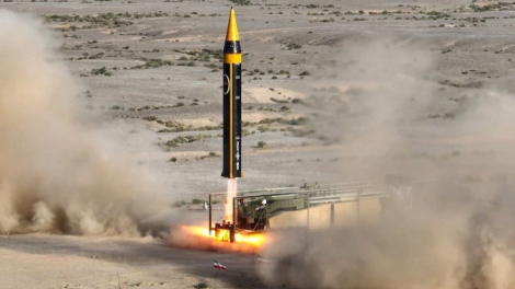 Iran khoe tên lửa đạn đạo mới “dằn mặt” Israel và Mỹ
