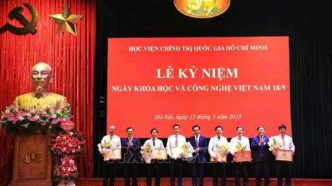 Học viện Chinh trị Quốc gia Hồ Chí Minh khơi dậy tinh thần đam mê nghiên cứu KHCN