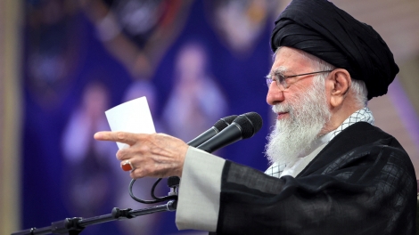 Mỹ yêu cầu “đầu hàng vô điều kiện” - Iran tuyên bố trận chiến bắt đầu