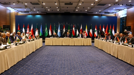 Ngoại trưởng các nước Arab họp khẩn, Iraq tố máy bay Israel vi phạm không phận 