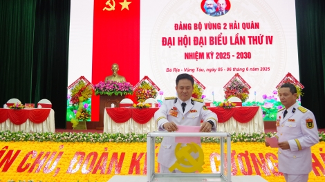 Vùng 2 Hải quân bước vào nhiệm kỳ mới: Mạnh chính trị - Giỏi chiến đấu - Vững chủ quyền