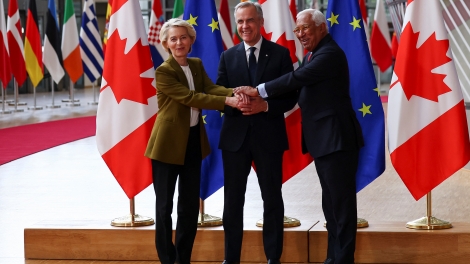 Canada và EU tăng cường phòng thủ xuyên Đại Tây Dương