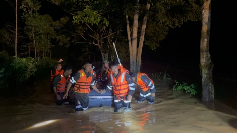 Lạng Sơn: Di dời nhiều hộ dân khỏi khu vực nguy hiểm do mưa lớn