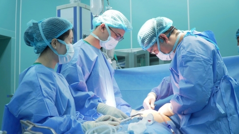 Bệnh viện Quân y 175 cứu sống bệnh nhân bị thủng tạng tại quần đảo Trường Sa