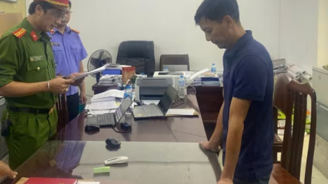 Thời sự 6h 01/6/2025: Công an Hòa Bình triệt phá cơ sở sản xuất hàng nghìn tấn phân bón giả.