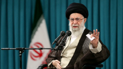 Ông Trump tuyên bố biết chỗ ẩn náu nhưng sẽ không sát hại “Lãnh đạo Tối cao” của Iran