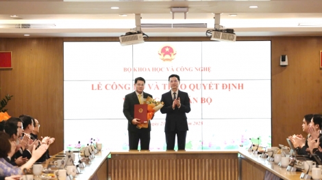 Trao Quyết định bổ nhiệm Chủ tịch HĐTV Tổng công ty Bưu điện Việt Nam