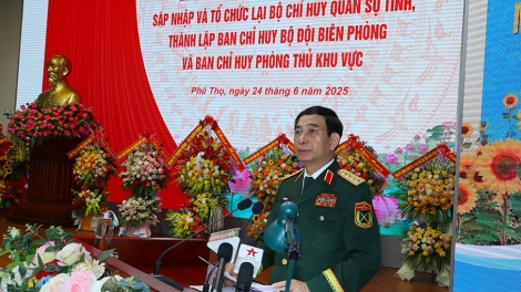 Lễ công bố quyết định sáp nhập và tổ chức lại các cơ quan quân sự địa phương 