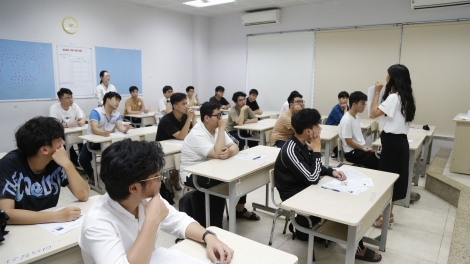 Sáng nay, hơn 1,1 triệu thí sinh bước vào kỳ thi tốt nghiệp THPT