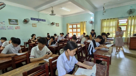 Hơn 14.500 thí sinh tại Đà Nẵng đến điểm thi làm thủ tục, học quy chế thi