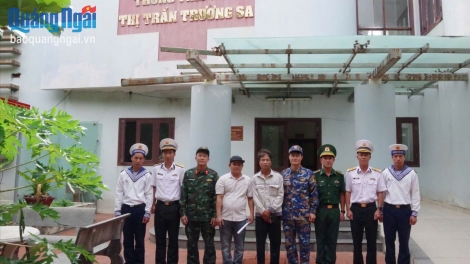 Quân y đảo Trường Sa điều trị cho ngư dân bị tai nạn lao động trên biển 