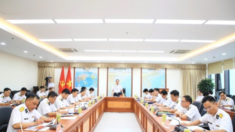 Đổi mới toàn diện công tác chính trị trước yêu cầu bảo vệ chủ quyền biển, đảo