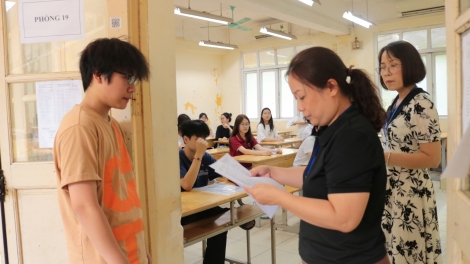 Hôm nay gần 103.000 thí sinh Hà Nội chính thức tham dự kỳ thi vào lớp 10