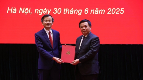 Ông Đoàn Minh Huấn giữ chức Phó Giám đốc Thường trực Học viện Chính trị quốc gia Hồ Chí Minh