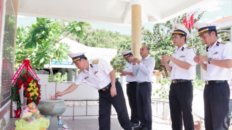 Học viện Hải quân nhiều hoạt động tri ân ngày Thương binh - liệt sĩ 27/7 