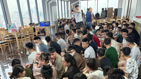 Thời sự 21h30 17/7/2025: Campuchia triệt phá hàng loạt ổ nhóm lừa đảo trực tuyến