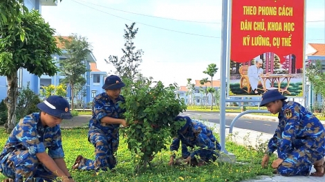 Sôi nổi “Ngày thứ 7 tình nguyện” ở Vùng 2 Hải quân: