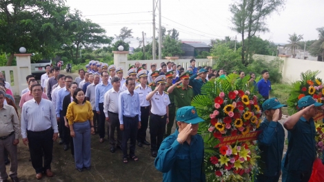 Vùng 2 Hải quân tổ chức nhiều hoạt động tri ân nhân dịp 27/7