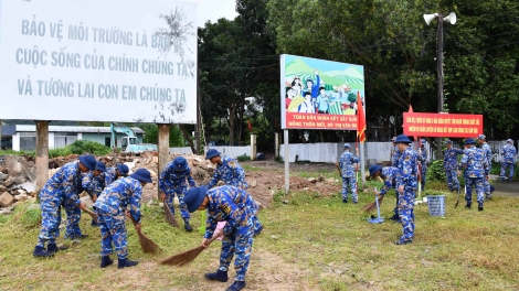 Đậm sâu nghĩa tình quân dân nơi đảo ngọc