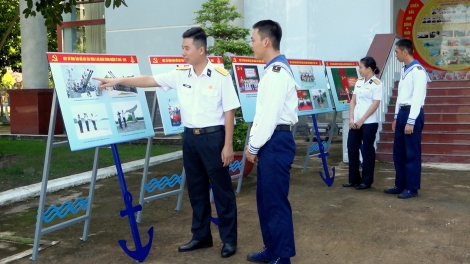Vùng 5 Hải quân trưng bày ảnh “Tự hào người chiến sĩ Hải quân”
