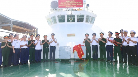 Gắn biển công trình chào mừng Đại hội đại biểu Đảng bộ Cảnh sát biển Việt Nam lần thứ VI