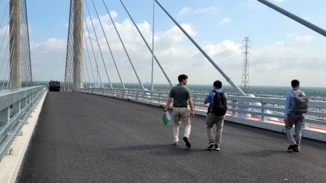 Cầu Rạch Miễu 2 "sẵn sàng" cho ngày khánh thành trước sự mong chờ của người dân ĐBSCL