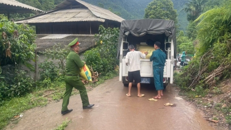 Lào Cai di dời khẩn cấp hơn 100 hộ dân ra khỏi vùng nguy hiểm sạt lở