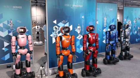 Trung Quốc khai trương cửa hàng robot 6S đầu tiên trên thế giới 