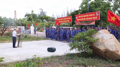 Tuổi trẻ Vùng 4 Hải quân sôi nổi thực hiện “Ngày chủ nhật xanh”