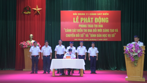 Hải đoàn 11 "Thi đua đổi mới sáng tạo, chuyển đổi số” và “Bình dân học vụ số”