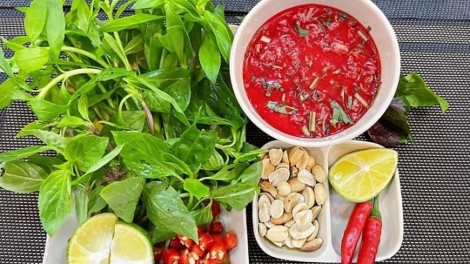 Hiểm họa từ thói quen ăn tiết canh sống