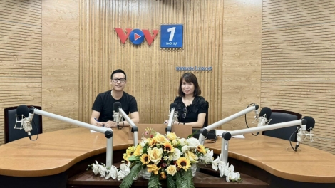 Cấm học sinh dùng điện thoại trong trường: Ngắt kết nối ảo để kết nối đúng cách