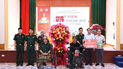 Tri ân những người lính “xẻ dọc Trường Sơn đi cứu nước” 