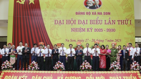 Ông Nguyễn Xuân Thắng dự Đại hội đại biểu Đảng bộ xã Na Son, tỉnh Điện Biên