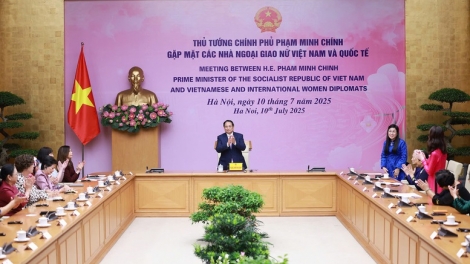 Thời sự 21h30 10/7/2025: Thủ tướng Phạm Minh Chính gặp mặt các nhà ngoại giao nữ Việt Nam và quốc tế