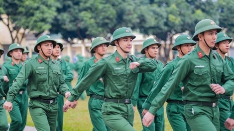 Không gọi nhập ngũ với công dân bị cận thị trên 1,5 diop