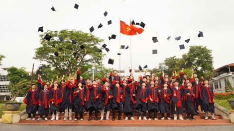 "Doanh nghiệp khát nhân lực: Cơ hội nào dành cho bạn trẻ học nghề?"